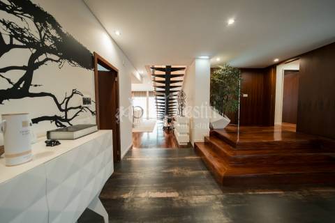 Moradia T4 com Vistas Deslumbrantes em Guimarães