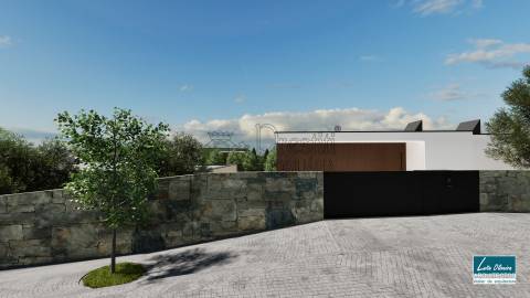 Moradia T4+1 com 4 Suites e piscina privativa em Guimarães