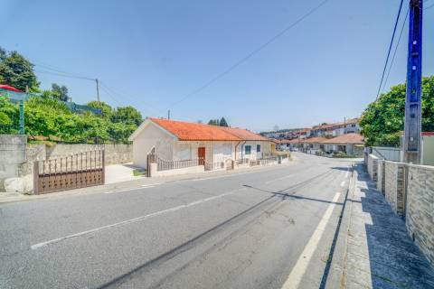 Moradia Geminada T2 para arrendar em Creixomil, Guimarães