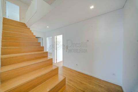Apartamento T3 Duplex para alugar em Vizela