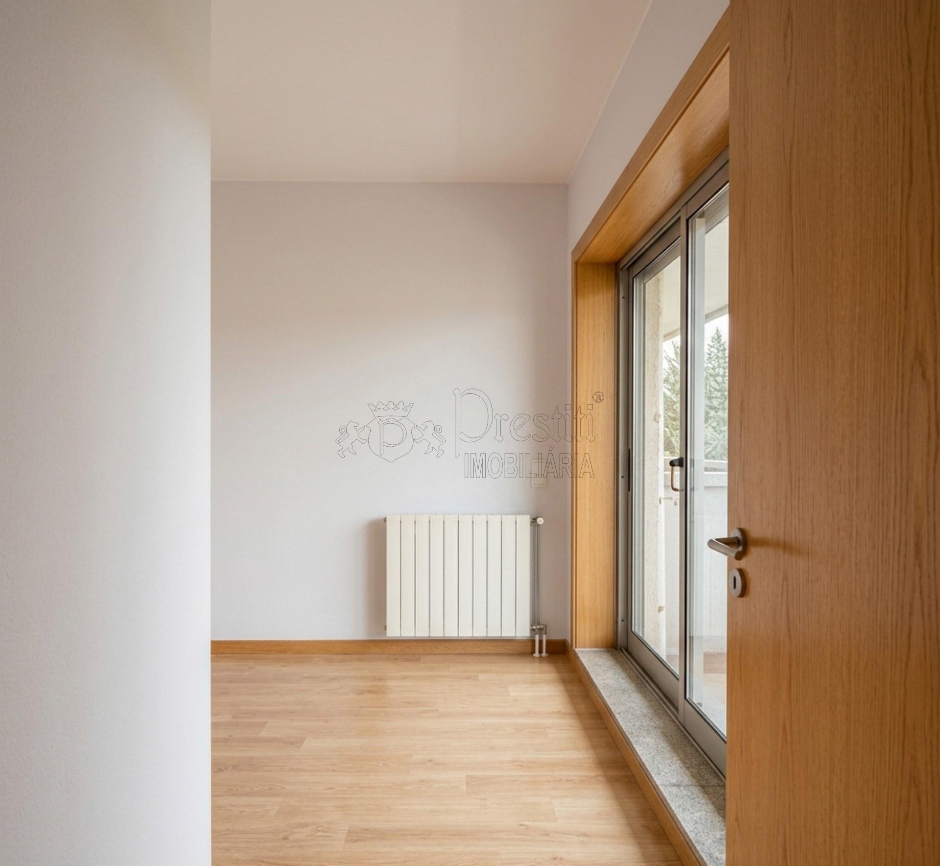 Apartamento T2 em Paranhos