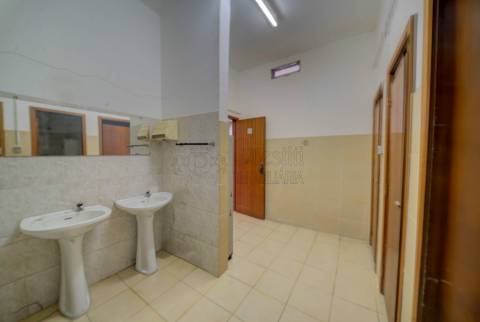 Armazém para Arrendar