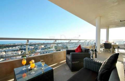 T4 no Algarve com Piscina Privativa e Vista Mar