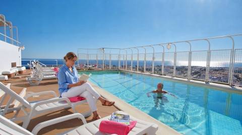 T4 no Algarve com Piscina Privativa e Vista Mar