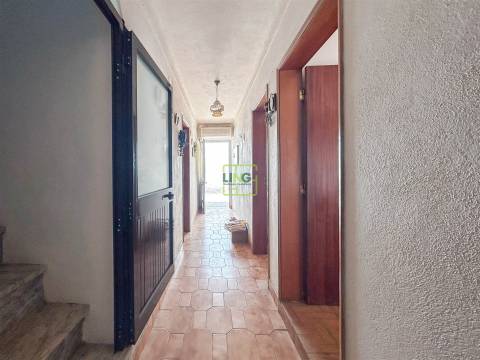Moradia Geminada T3 situada em Monfortinho