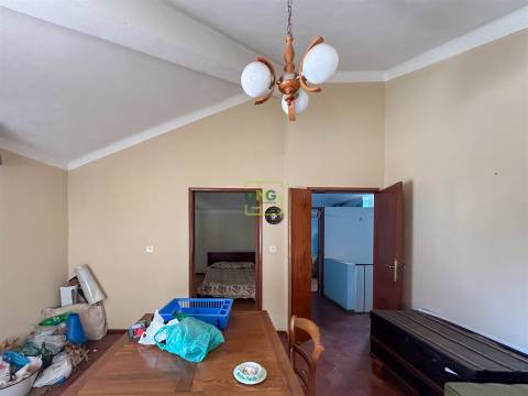 Moradia Geminada T3 situada em Monfortinho