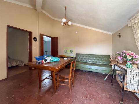 Moradia Geminada T3 situada em Monfortinho