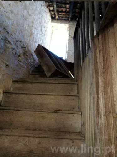 Moradia em em pedra nos Cebolais de Cima - Para remodelar...