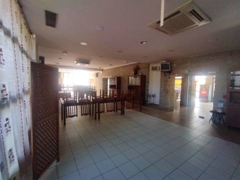 restaurante em Idanha-a-nova com 2250 m2.