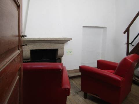 Moradia remodelada na Lousa,