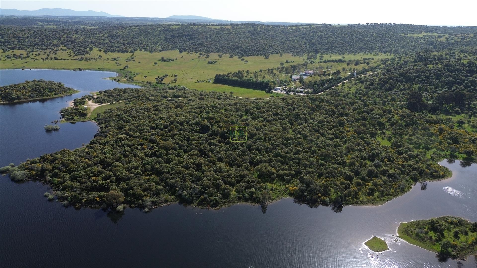 Terreno à venda , lugar Barragem Marechal Carmona s/n