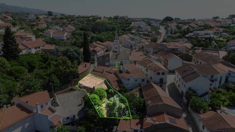 Moradia com quintal na freguesia de Sobral do Campo - Castelo Branco