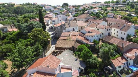 Moradia com quintal na freguesia de Sobral do Campo - Castelo Branco