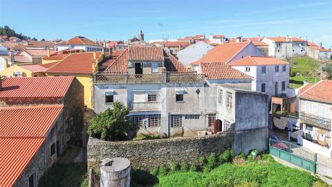 Moradia T9 para Venda em Penamacor (Aranhas) – 65.000€