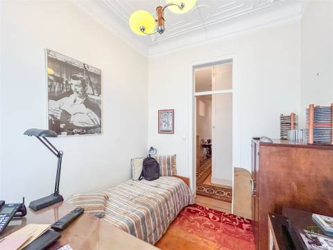 T5 em Arroios com Traça Original | Centro de Lisboa | 650k