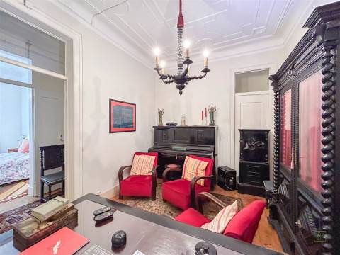 T5 em Arroios com Traça Original | Centro de Lisboa | 650k