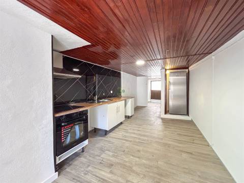 Moradia T3 pronta a habitar para venda, Lardosa, Castelo Branco