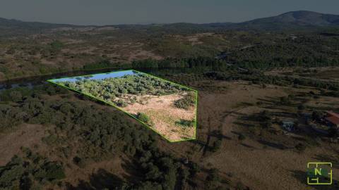 Terreno de 23.000m2 com Poço e Bons Acessos sobre o Rio Bazágueda