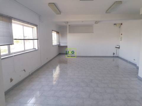 Armazém  Arrendamento em Castelo Branco,Castelo Branco