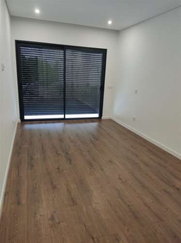 Apartamentos T2 Novo, com garagem e piscina em Olhão