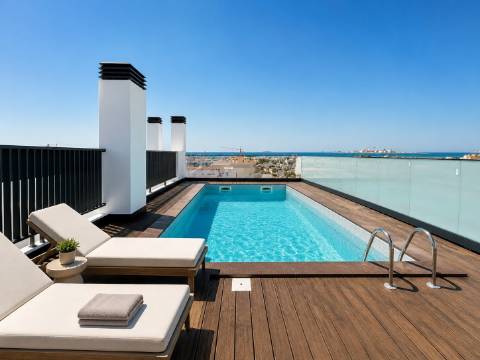 Apartamento T1, Penthouse, com garagem e piscina