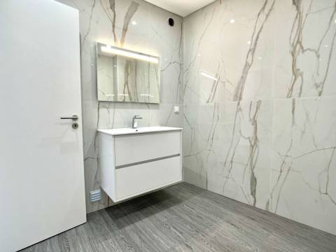 Apartamento T3 Venda em Quelfes,Olhão