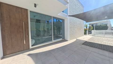 Moradia T5 Venda em Montenegro,Faro
