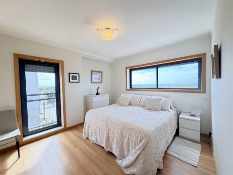 Apartamento T3 Venda em Olhão,Olhão