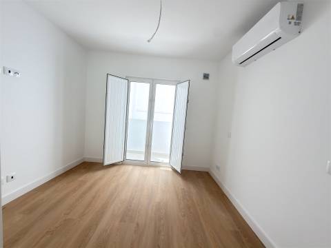 Moradia em Banda T4 Venda em Olhão,Olhão