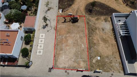 Moradia em Banda T3 Venda em Quelfes,Olhão