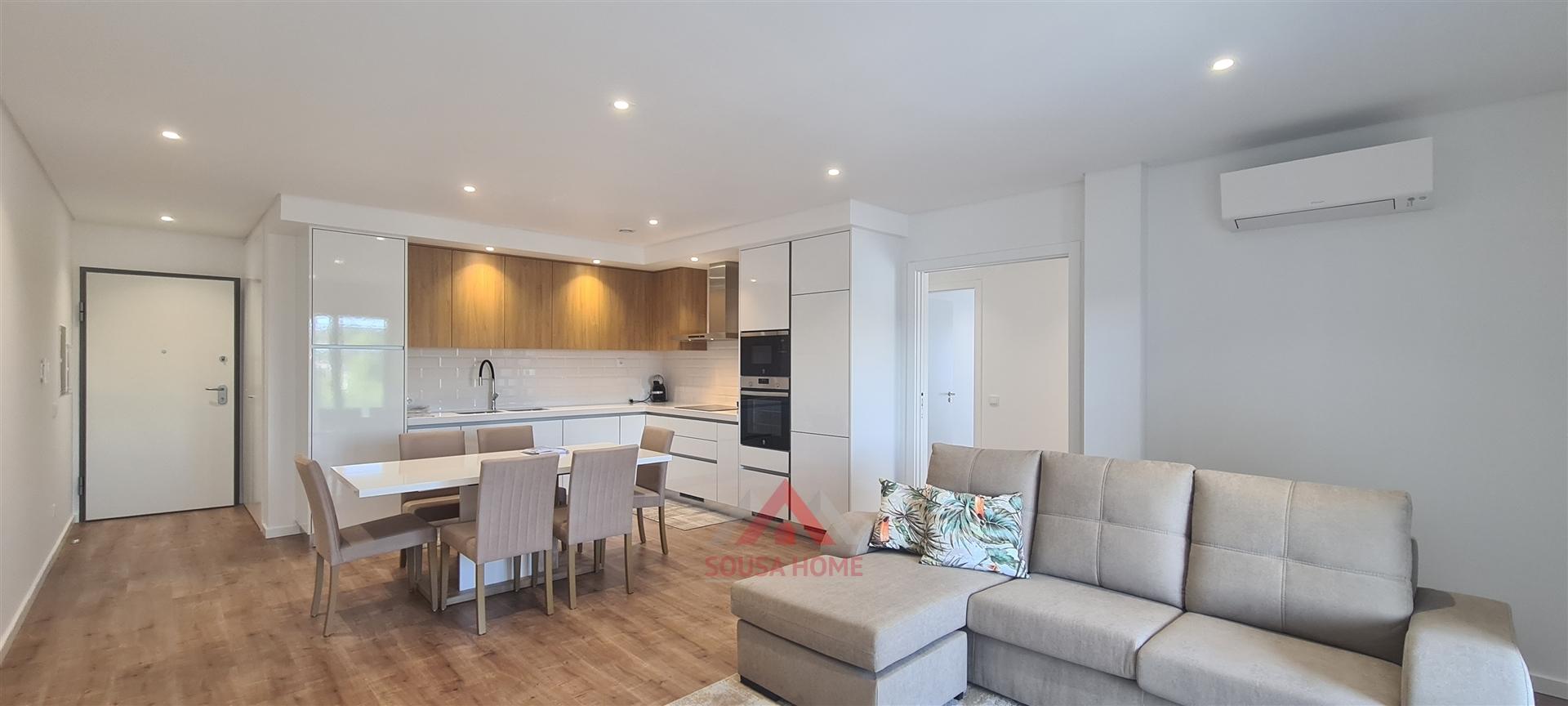 Apartamento T3 - Terraço c/ churrasqueira / Garagem