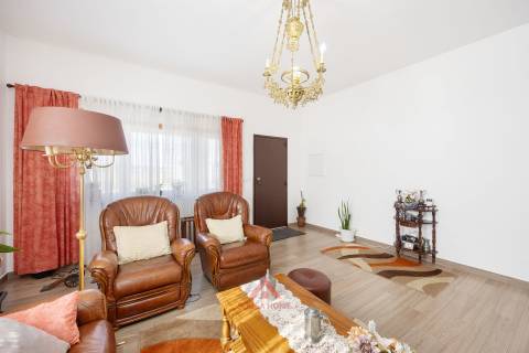 Moradia T3 + Águas Furtadas + Barracão + Terreno 1.370M2