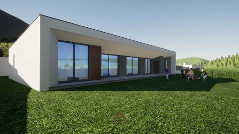 Moradia T4 com 3 Suites + Jardim