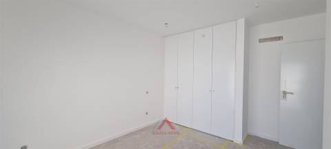 T3 c/ Terraço + Jardim Privado