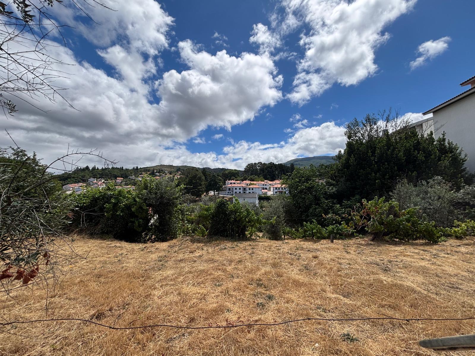 Terreno para construção - dimensão, localização e potencial