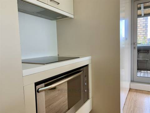 Apartamento T2 Arrendamento em Aldoar, Foz do Douro e Nevogilde,Porto