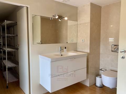 Apartamento T2 Arrendamento em Aldoar, Foz do Douro e Nevogilde,Porto