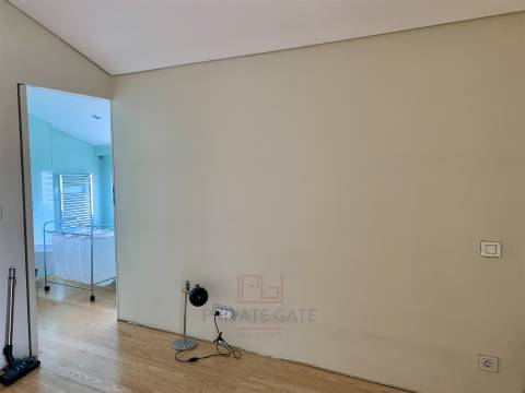 Apartamento T2 Arrendamento em Aldoar, Foz do Douro e Nevogilde,Porto