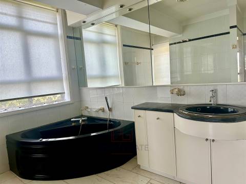 Moradia T5+1 Venda em Gondomar (São Cosme), Valbom e Jovim,Gondomar