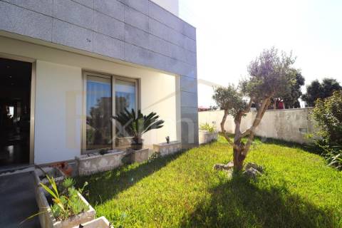 Moradia V3 com garagem, em Aguçadoura