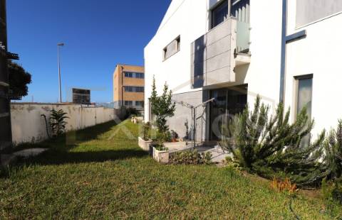 Moradia V3 com garagem, em Aguçadoura