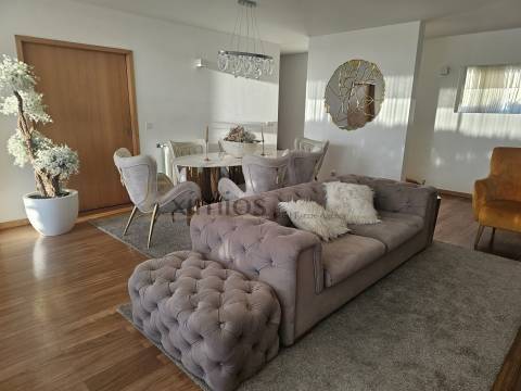 Apartamento T2 em primeira linha de praia, em Vila do Conde