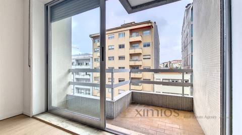 Apartamento T2, remodelado, no centro da cidade do Porto