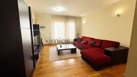 Apartamento T2 com garagem, no centro da Póvoa de Varzim