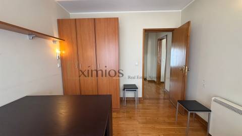 Apartamento T2 com garagem, no centro da Póvoa de Varzim