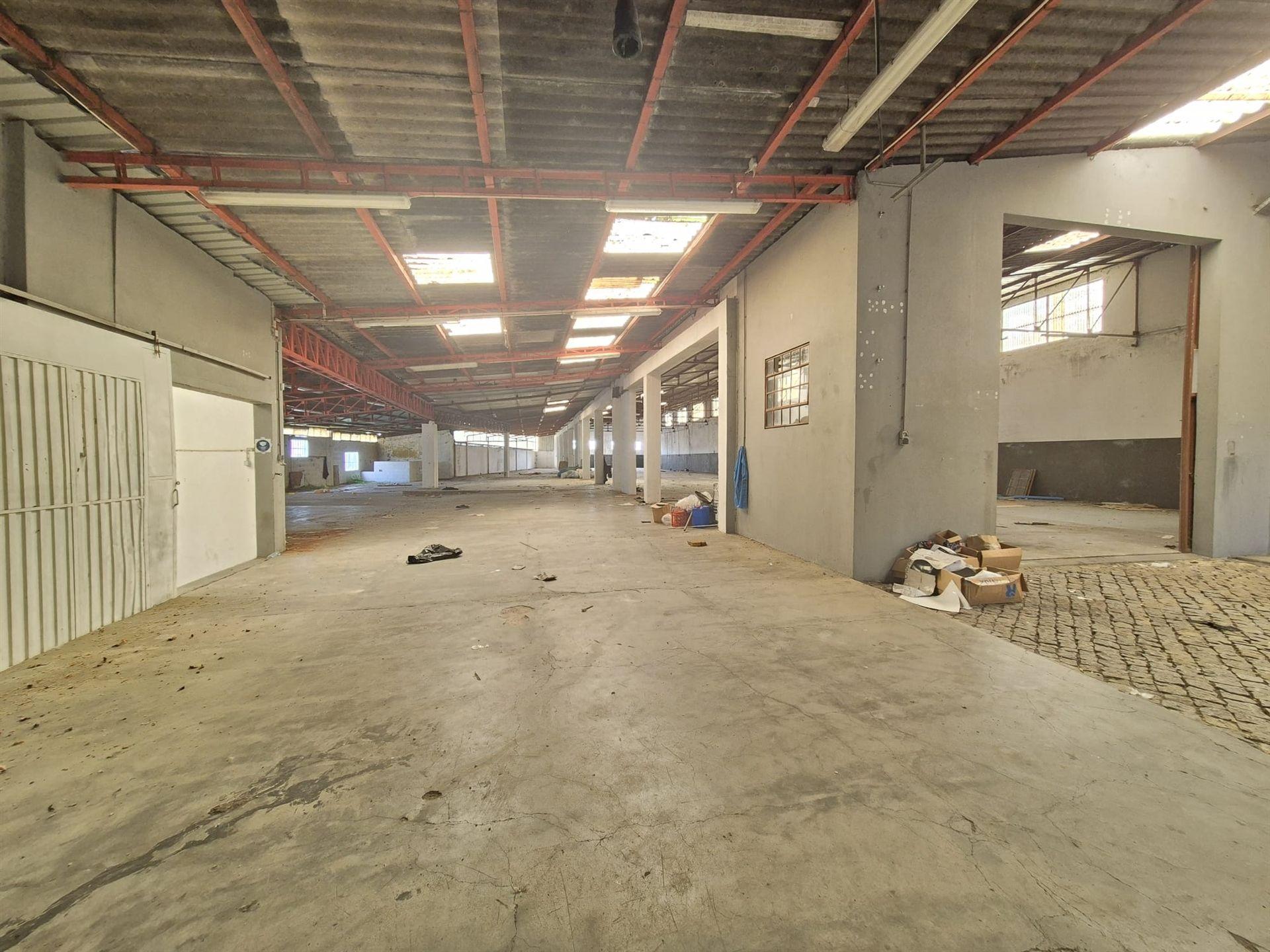 Armazém  Venda em Penamaior,Paços de Ferreira