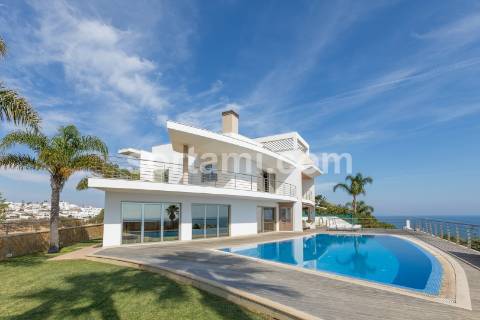Moradia Isolada T4 Venda em Albufeira e Olhos de Água,Albufeira