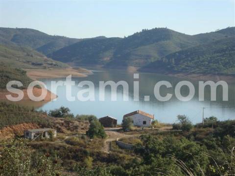 Moradia Devoluta  Venda em São Bartolomeu de Messines,Silves