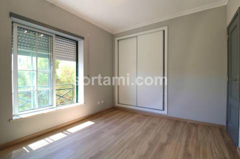 Apartamento T0+3 Venda em Albufeira e Olhos de Água,Albufeira