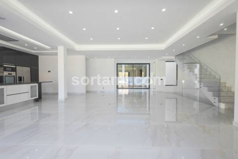 Moradia Isolada T3+1 Venda em Quarteira,Loulé